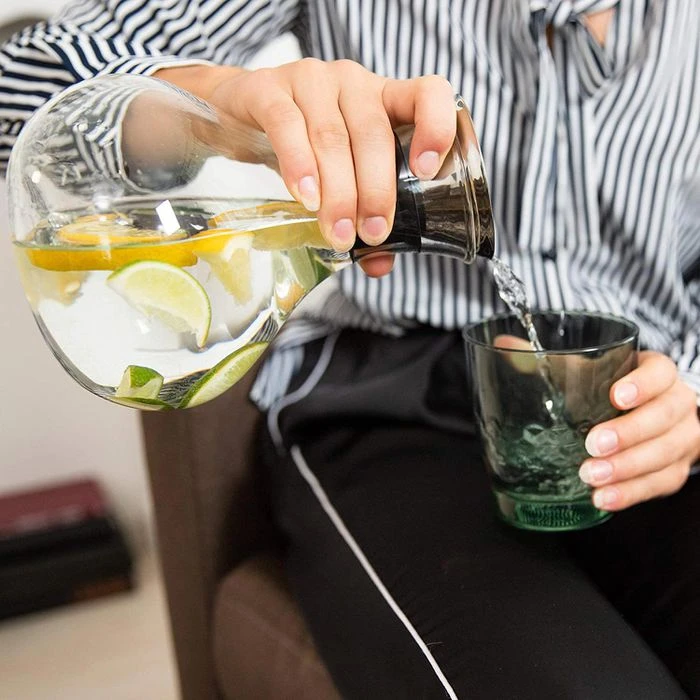 Relaxdays Karaffe 10023435, Mit Deckel, 1,5 Liter 6 Relaxdays Karaffe 10023435, Mit Deckel, 1,5 Liter – Bild 4